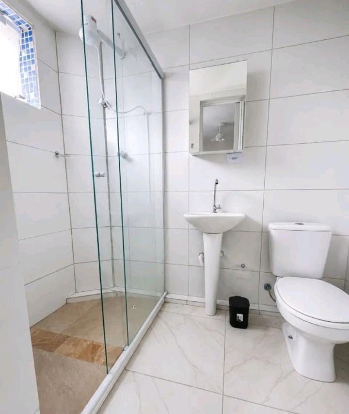 Apartamento no Jabaquara — banheiro com box de vidro