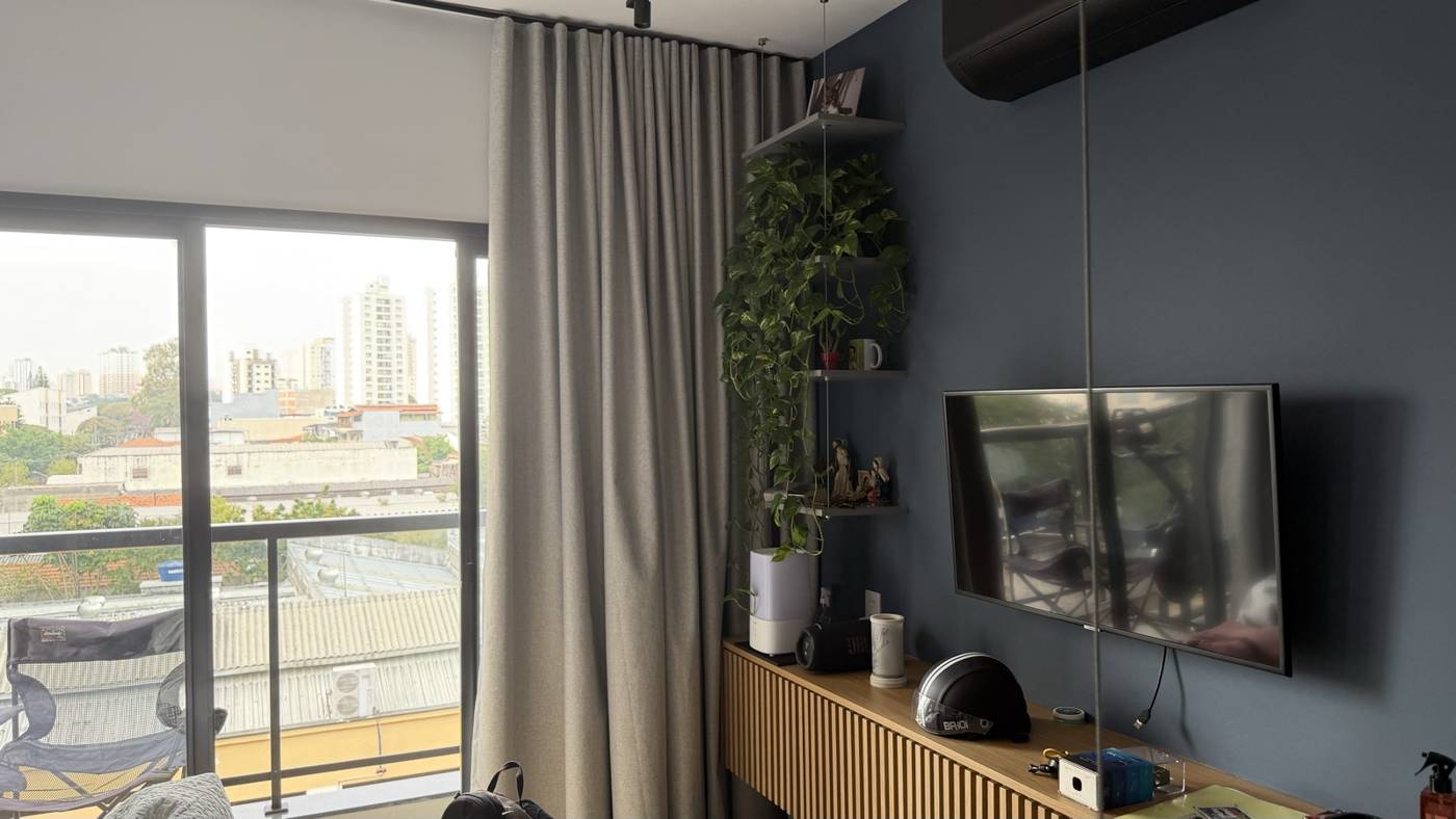 Studio moderno na Mooca com varanda e vista livre
